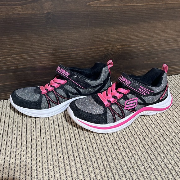 Girls Sketcher’s Sport - size 2 - Picture 3 of 5